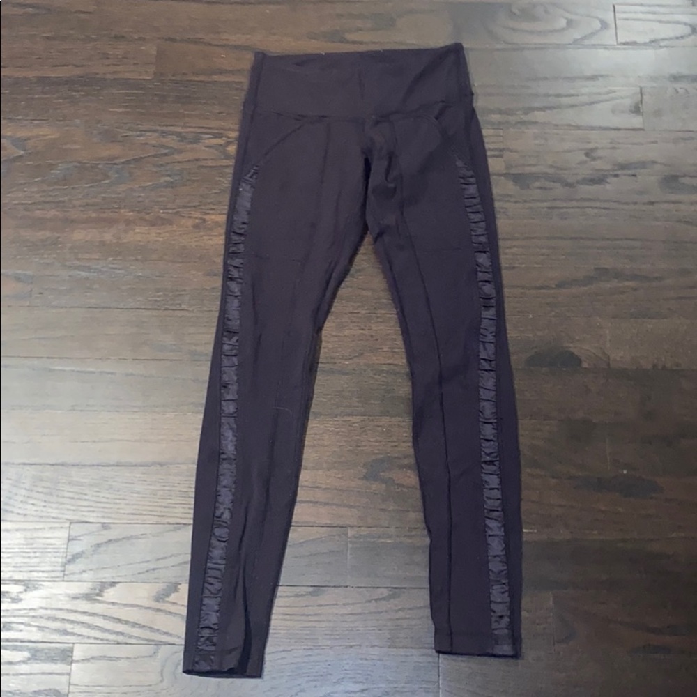 Lululemon Ribbon Detail Leggings